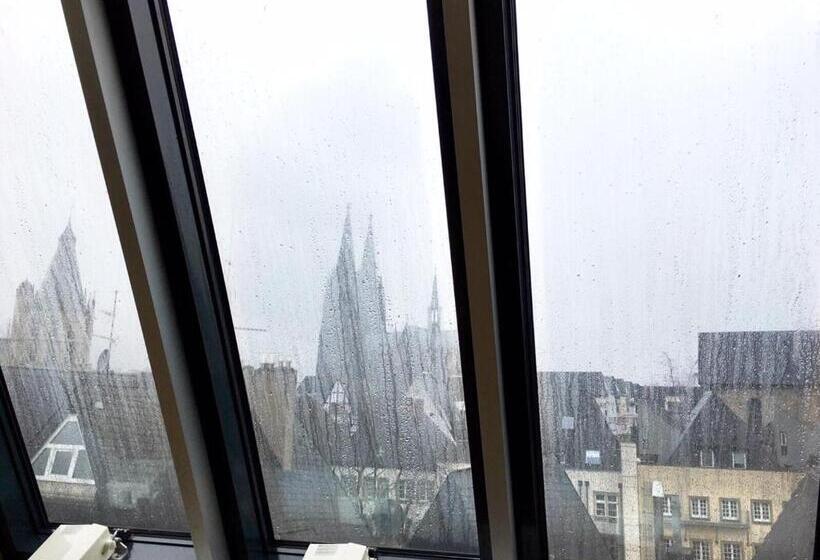 1 Bedroom Penthouse Apartment, Altstadthotel Hayk Am Rhein