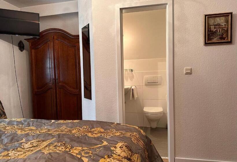 Номер Basic, Altstadthotel Hayk Am Rhein