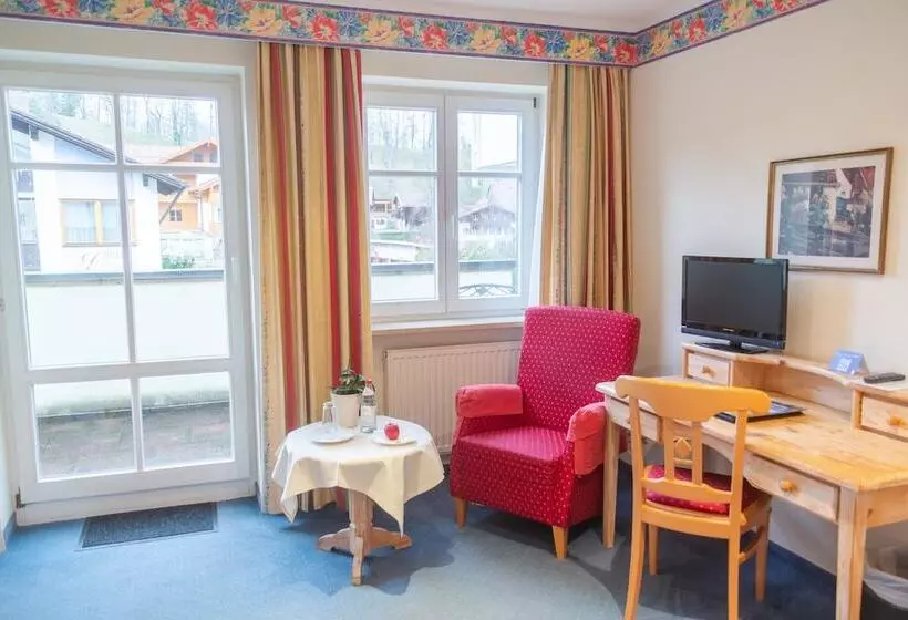 اتاق استاندارد یک نفره, Aktiv Hotel Schweiger