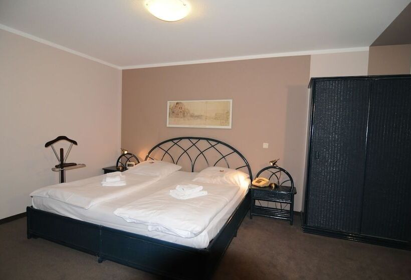 标准工作室, City