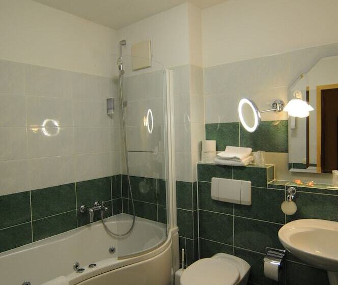 标准工作室, City