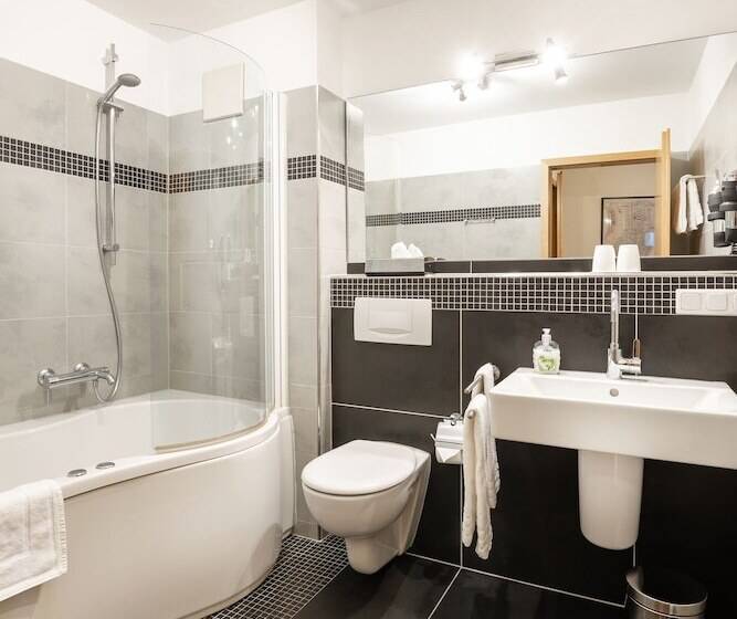 标准工作室, City