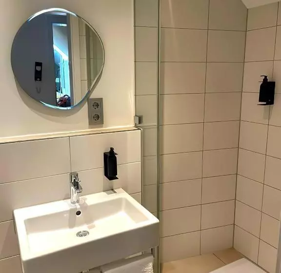 اتاق استاندارد یک نفره, Dk Hotel Deutscher Kaiser