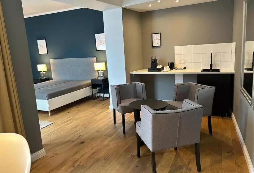 اتاق سوپریور چهار تخته, Dk Hotel Deutscher Kaiser