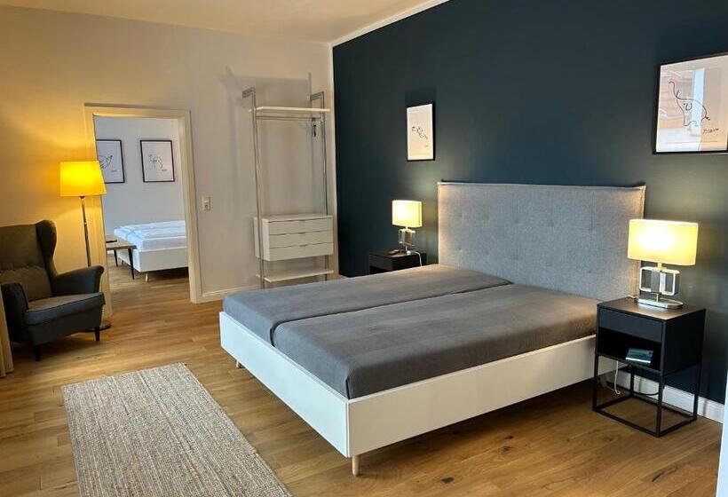 Четырехместный Номер Superior, Dk Hotel Deutscher Kaiser