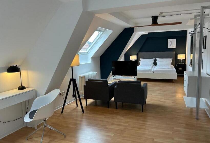 Номер Стандарт Трехместный, Dk Hotel Deutscher Kaiser