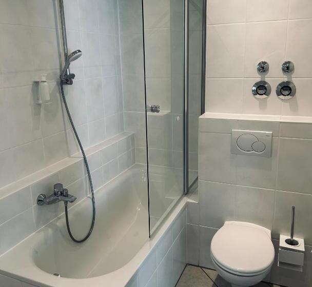 Номер Стандарт Трехместный, Dk Hotel Deutscher Kaiser