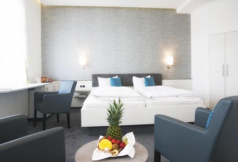 غرفة قياسية ثلاثية, Ebner   Boutique Hotel & Konditorei