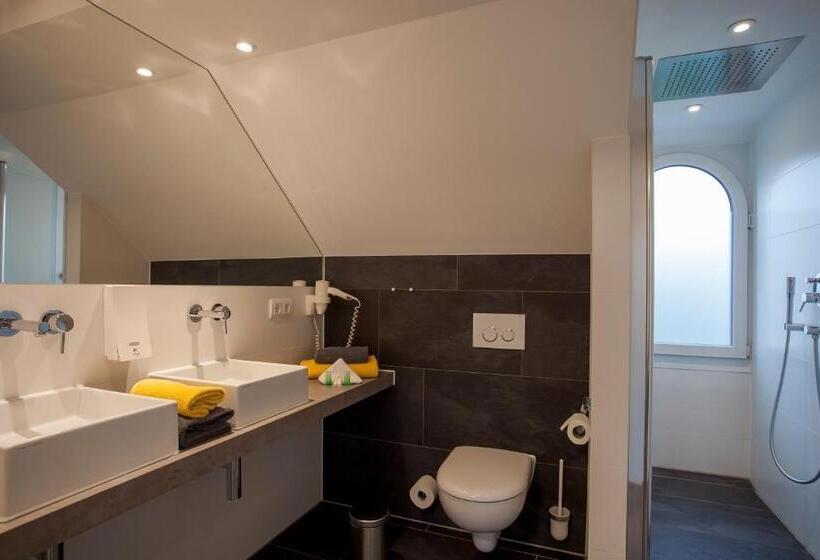 جناح, Ebner   Boutique Hotel & Konditorei