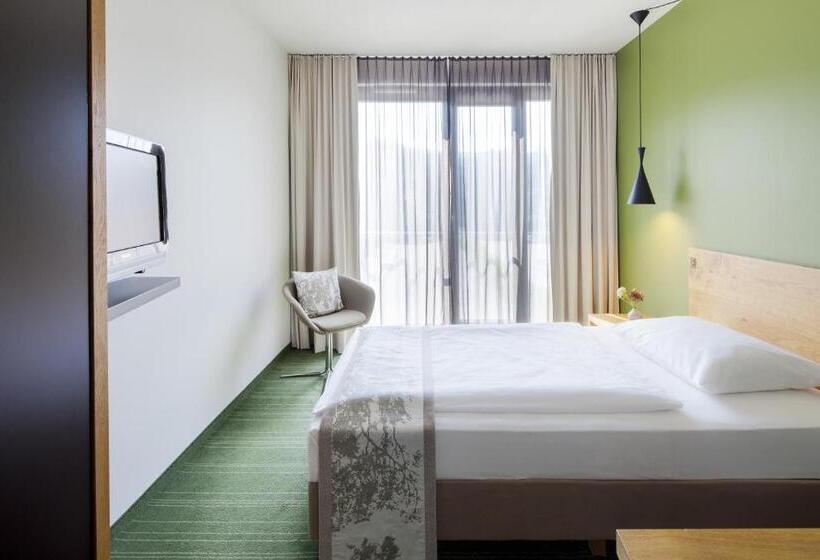 高级单人间, Fürstenfelder