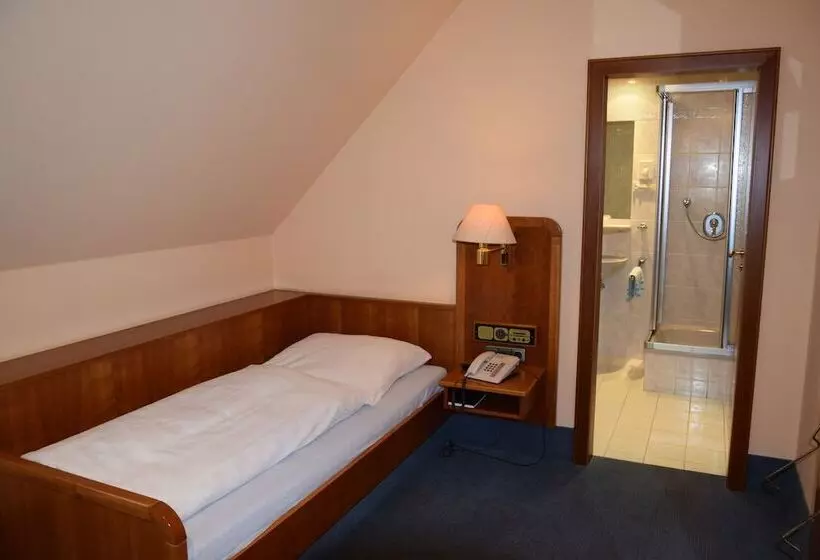 Quarto standart individual, Gruner Baum