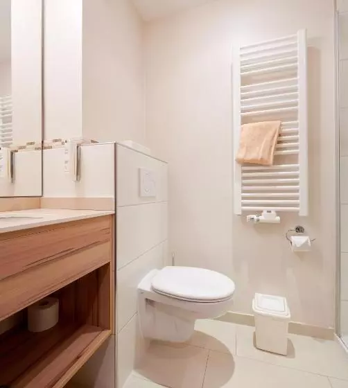 اتاق استاندارد یک نفره, Inntalhof