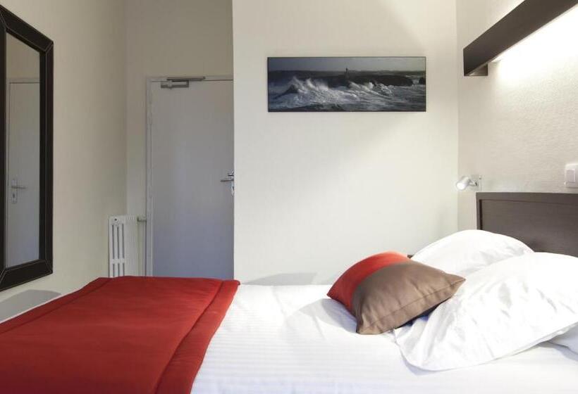 Номер Стандарт, Logis Hotel Chateaubriand