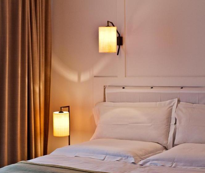 디럭스 인테리어 룸, Louis