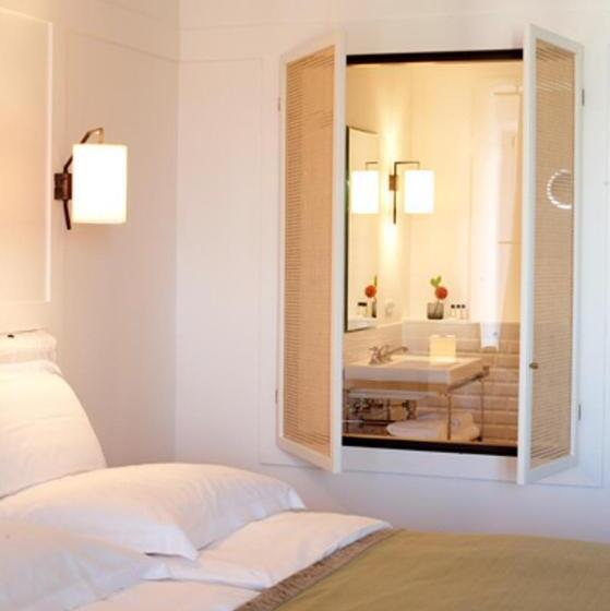 Deluxe Zimmer interior, Louis