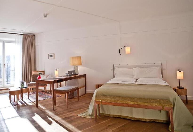 디럭스 전망 룸, Louis