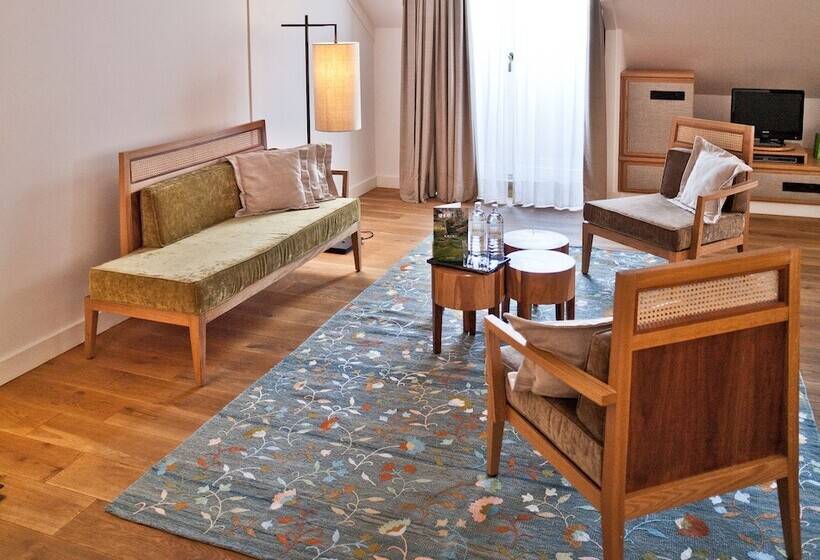 Suite, Louis