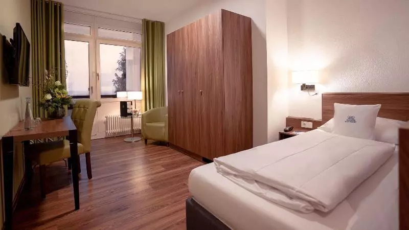 景色の見えるスタンダードシングルルーム, Parkhotel St.leonhard