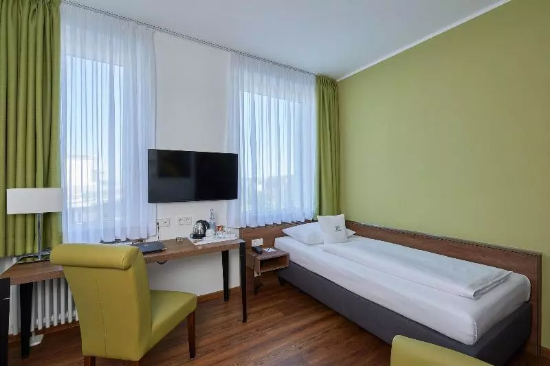 景色の見えるスタンダードシングルルーム, Parkhotel St.leonhard