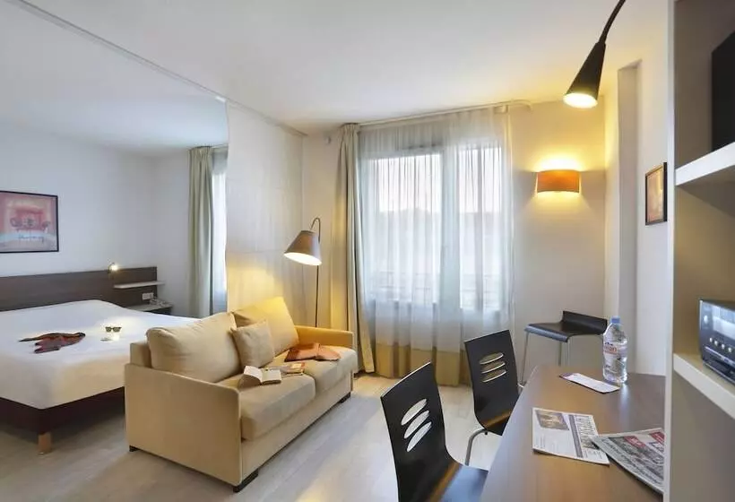 スーペリアースイート, Suite Home Apt Luberon