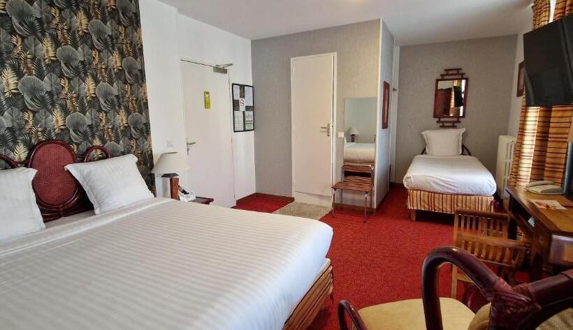 חדר סטנדרט לשלושה, Brit Hotel Essentiel Pontivy Robic