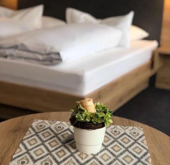 غرفة كومفورت, Tiptop Hotel Hirt