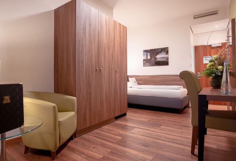 Номер Стандарт Индивидуальный, Parkhotel St.leonhard