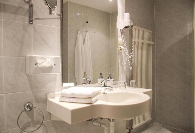 Номер Стандарт, Schlossberghotel Greiz