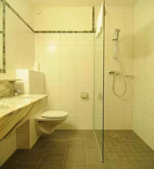 اتاق استاندارد با بالکن, Sporthotel Tirolerhof