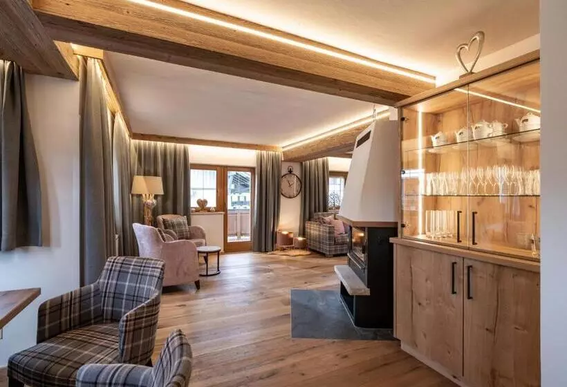 کلبه ییلاقی, Sporthotel Tirolerhof