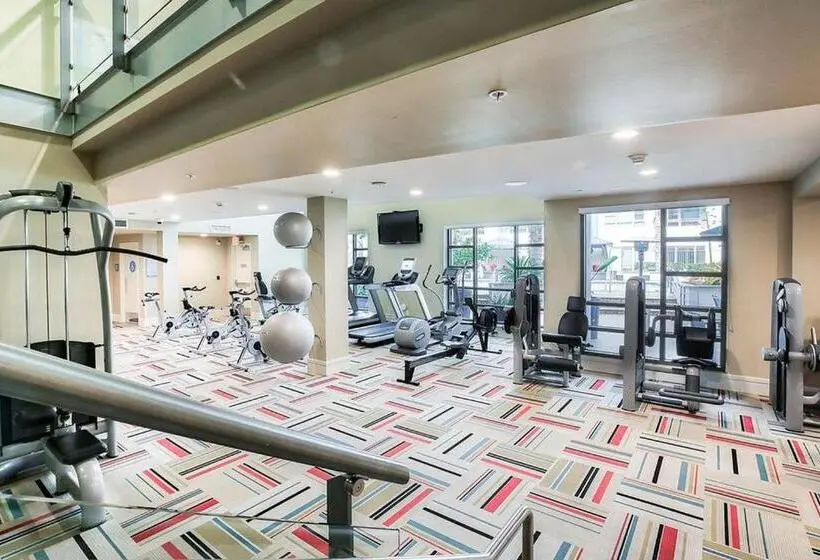 バルコニー付き1ベッドルームアパートメント, Central Apartment