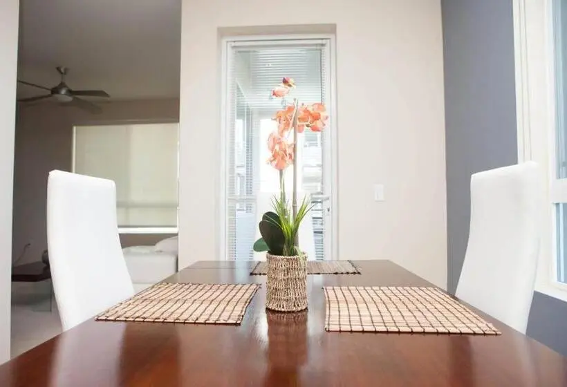 バルコニー付き1ベッドルームアパートメント, Central Apartment