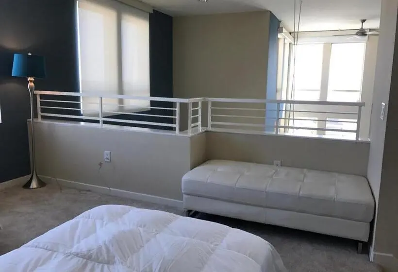 1ベッドルームペントハウスアパート, Central Apartment