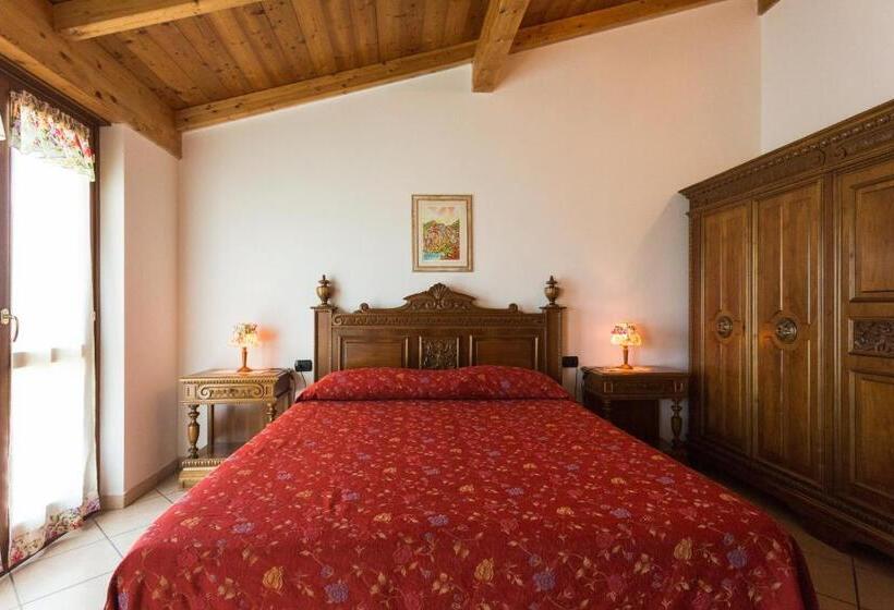 스탠다드 룸 산 전망, Agriturismo Daniela