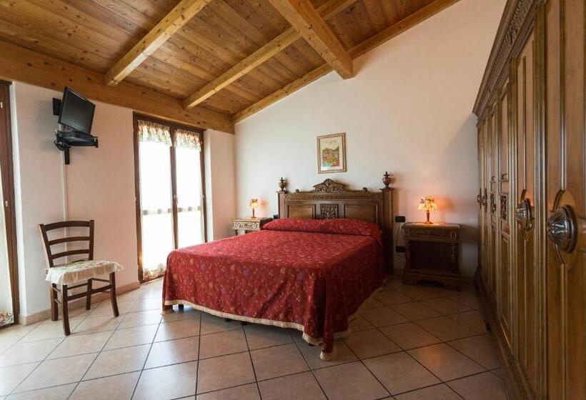 스탠다드 룸 산 전망, Agriturismo Daniela