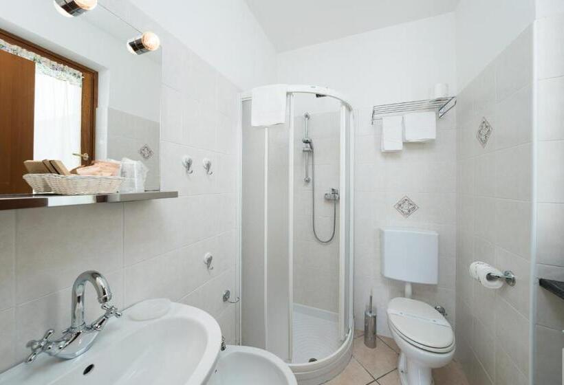 스탠다드 룸 산 전망, Agriturismo Daniela