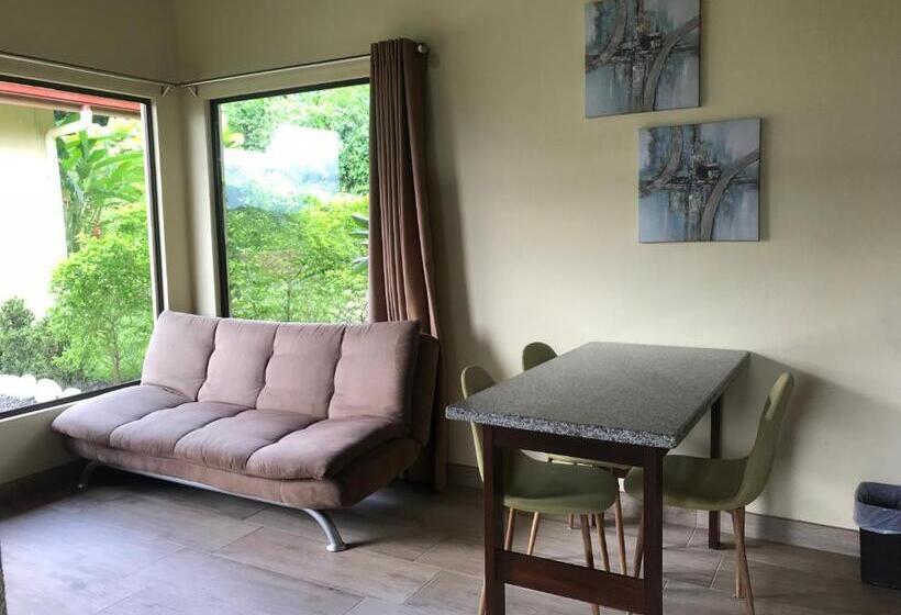 可观景的套房, Arenal Roca Suites