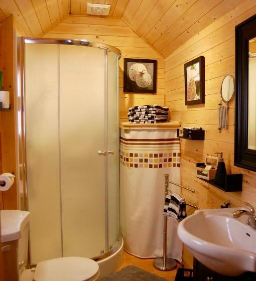 Номер Стандарт Трехместный, Domaine Le Bostonnais   Le Village En Bois Rond