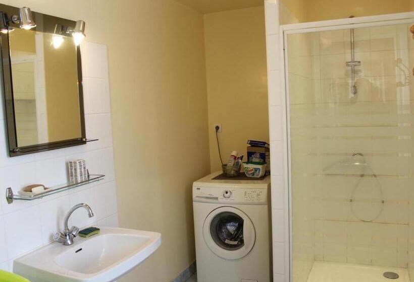 منزل غرفة نوم واحدة, Gîte Familial Avec Cheminée, Ping Pong, Près De La Grotte De Tourtoirac Et Du Château De Hautefort