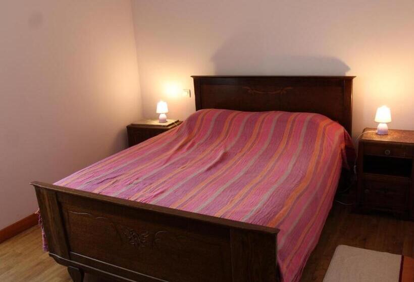 منزل غرفة نوم واحدة, Gîte Familial Avec Cheminée, Ping Pong, Près De La Grotte De Tourtoirac Et Du Château De Hautefort