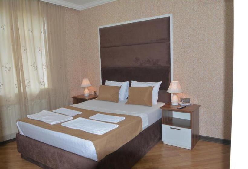 ویلای سوپریور 1 خوابه, Allseasons Hotel Gabala With A Hot Outdoor Pool ,sauna And Waterfall