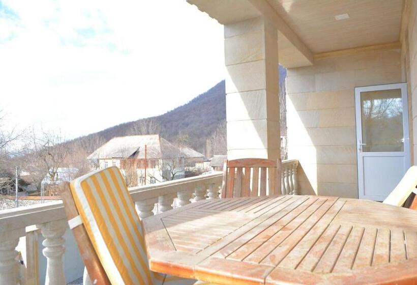 ویلای سوپریور 1 خوابه, Allseasons Hotel Gabala With A Hot Outdoor Pool ,sauna And Waterfall