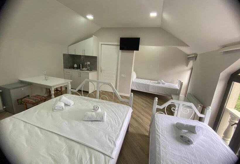 ویلای 2 خوابه, Allseasons Hotel Gabala With A Hot Outdoor Pool ,sauna And Waterfall