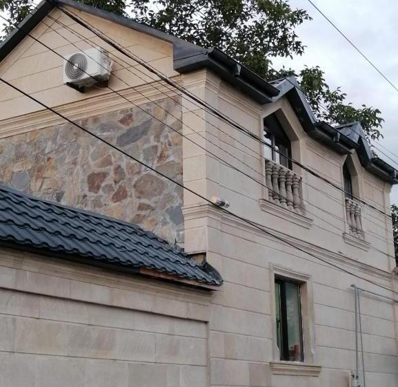 ویلای 2 خوابه, Allseasons Hotel Gabala With A Hot Outdoor Pool ,sauna And Waterfall