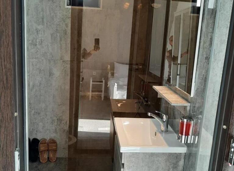 اتاق لوکس, Allseasons Hotel Gabala With A Hot Outdoor Pool ,sauna And Waterfall