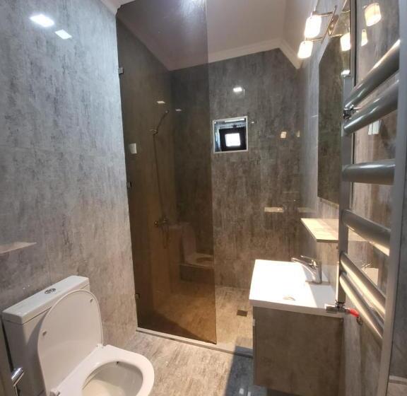 اتاق لوکس, Allseasons Hotel Gabala With A Hot Outdoor Pool ,sauna And Waterfall