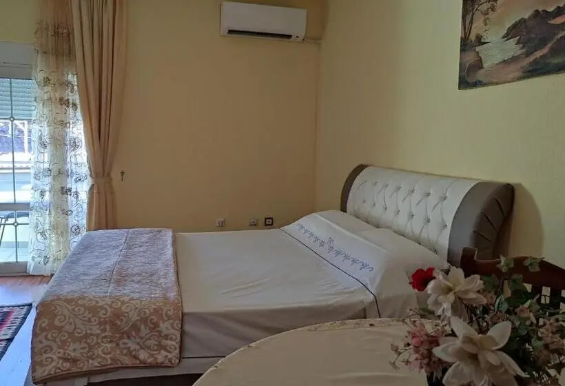 اتاق استاندارد با بالکن, Guest House Katerina