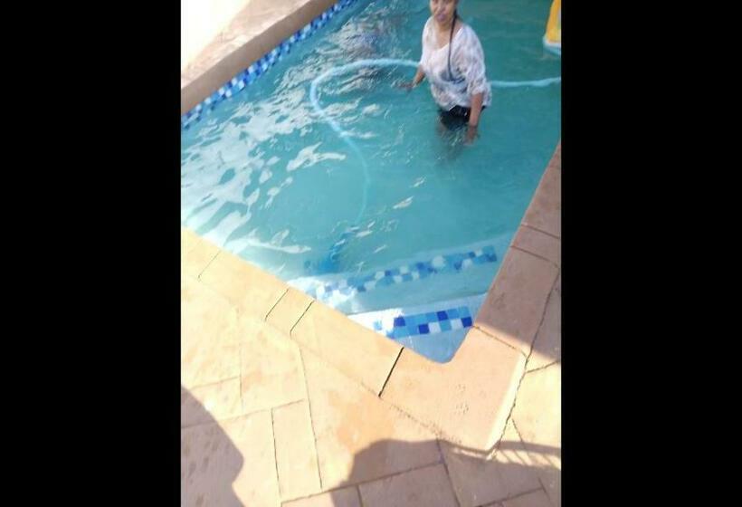 غرفة عائلية, Patzerella's Cozy Nest