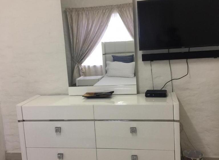 غرفة عائلية, Patzerella's Cozy Nest