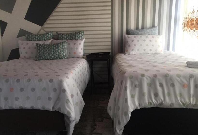 غرفة عائلية, Patzerella's Cozy Nest